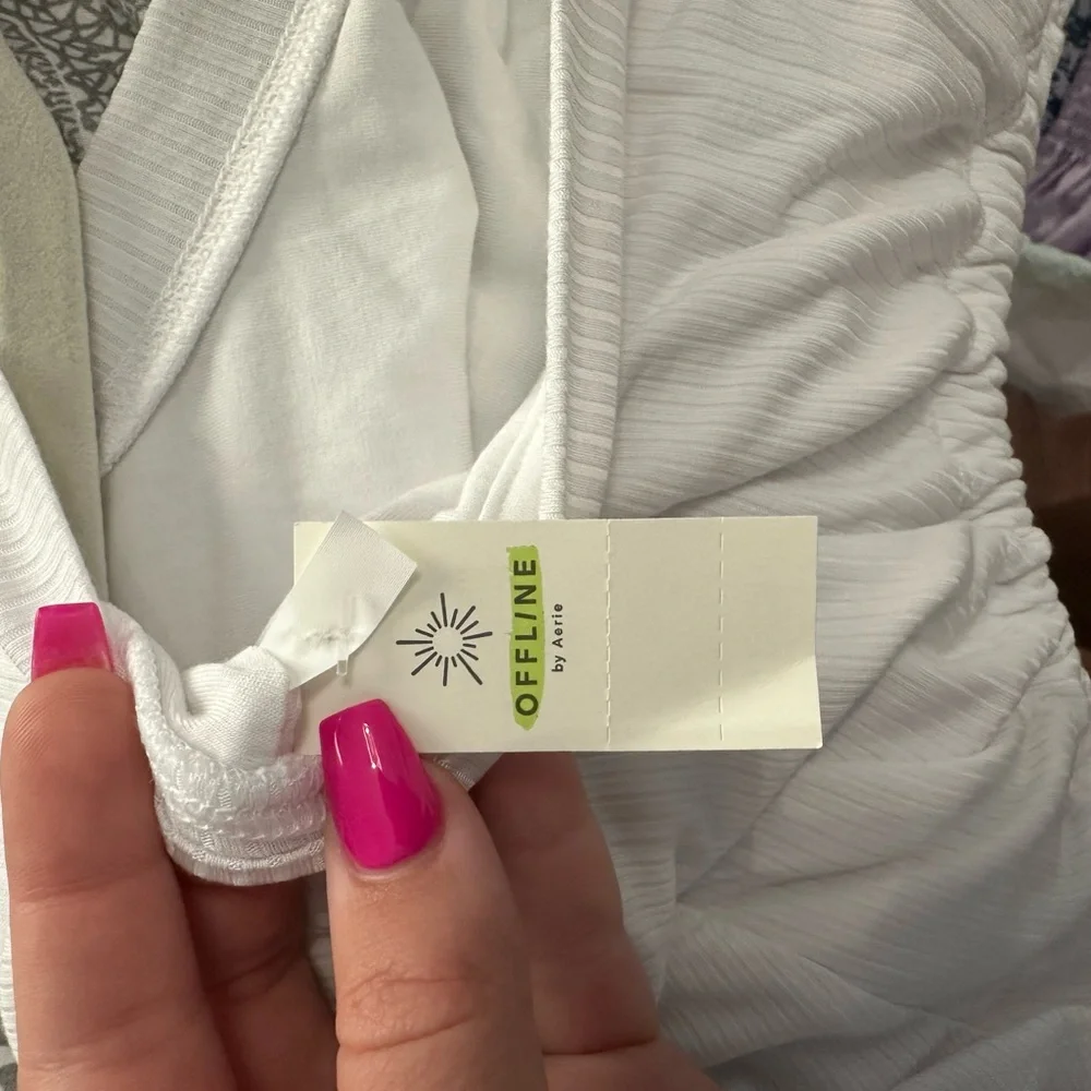 Offline by aeri cropped top - Picture 4 of 4